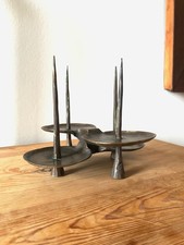 Brutalistischer Kerzenständer